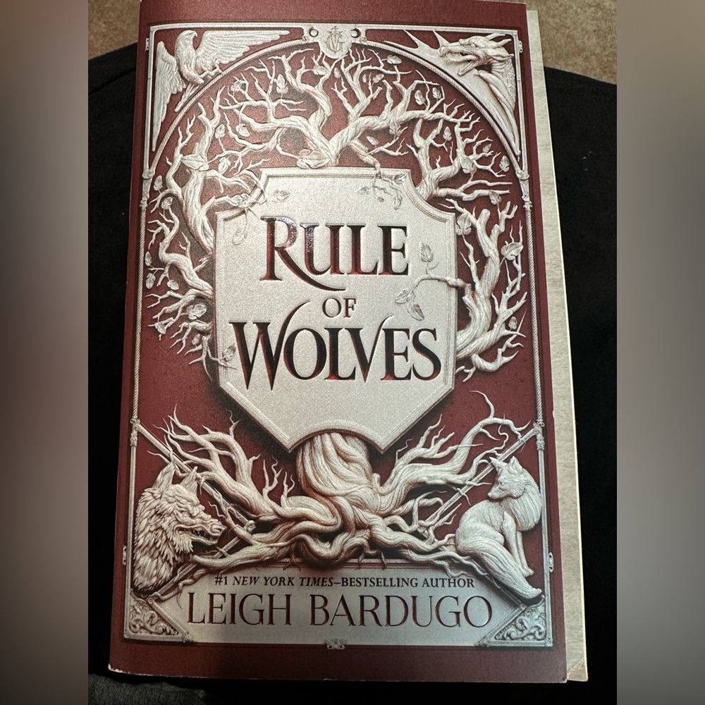 🐺Rule of Wolves🐺 Book by Leigh Bardugo